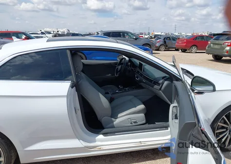 2018 Audi A5 2.0T Premium z USA, uszkodzony, nr VIN WAURNAF51JA004228